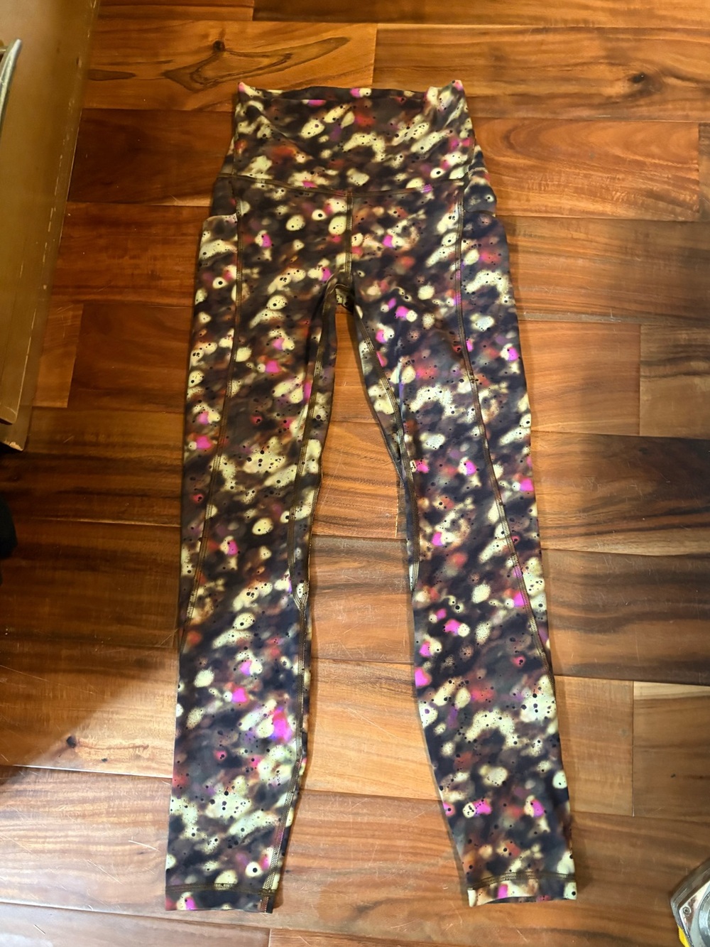 Lululemon High Rise Leggings Size 4 Multicolor Speckle Print Pockets (534)